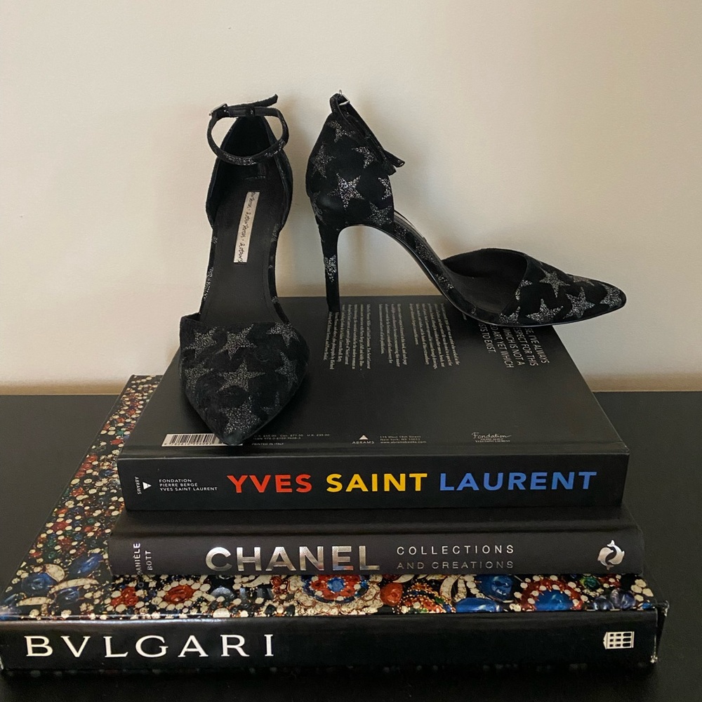 Black Suede D’Orsay Pump with Printed Stars and Ankle Strap - Picture 2 of 8